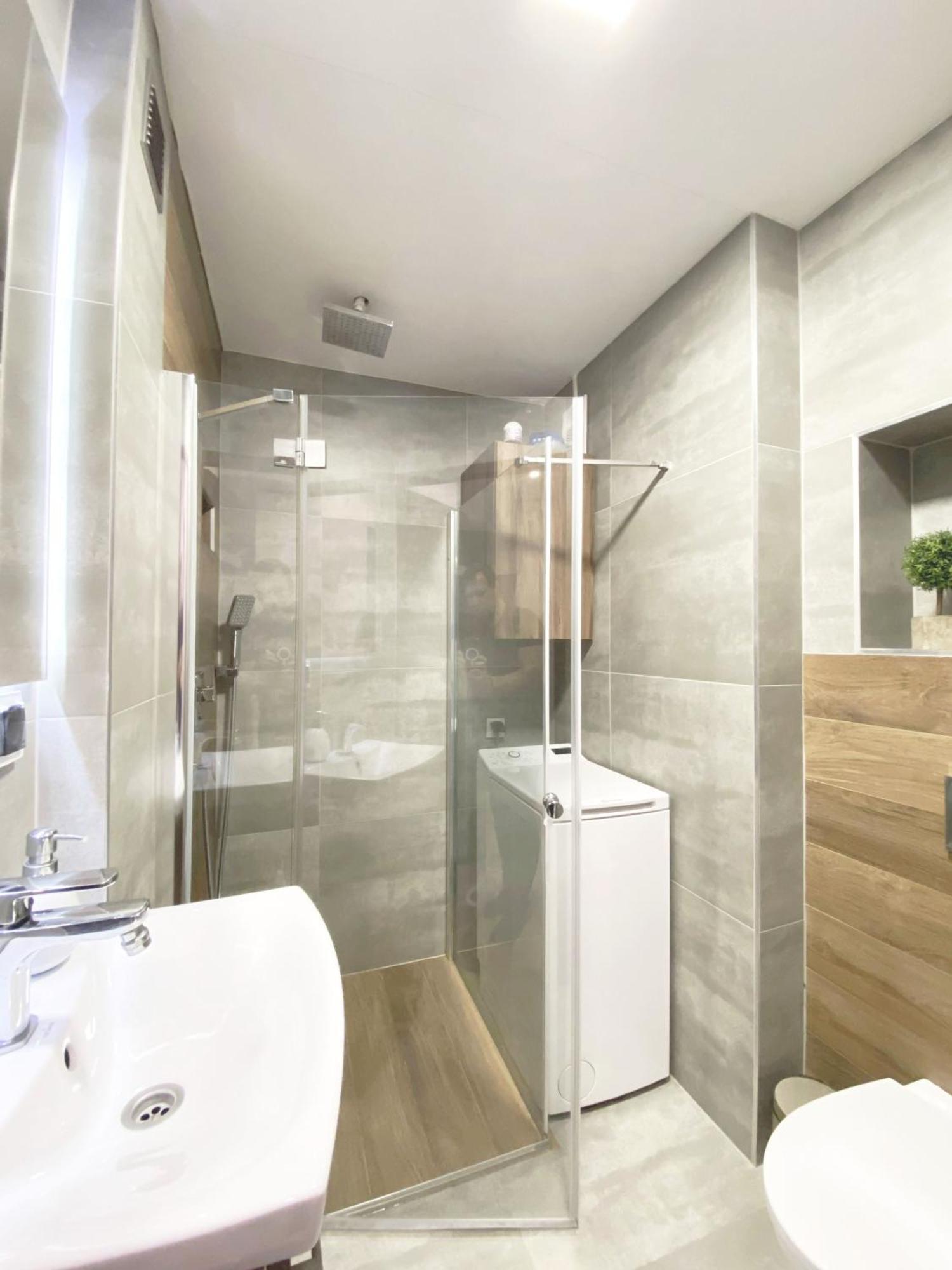 3rooms-balcony-pkp - Deerrest * Wroclaw