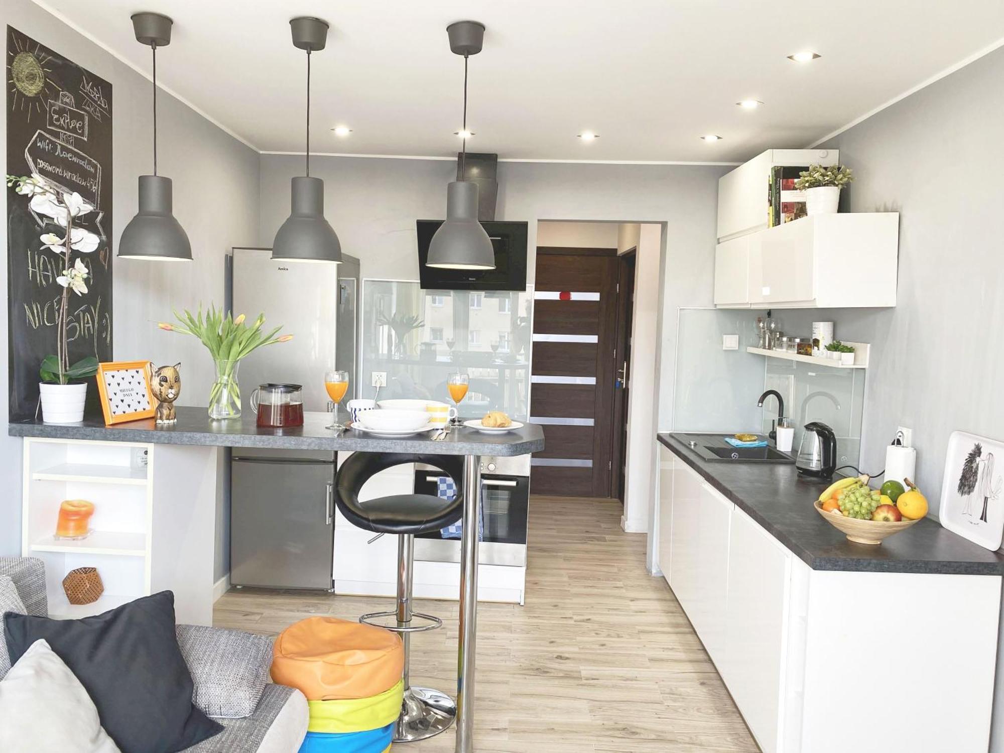 3rooms-balcony-pkp - Deerrest Wroclaw